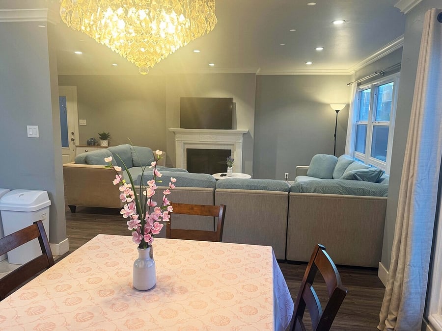 Open dining and living space for guests to relax