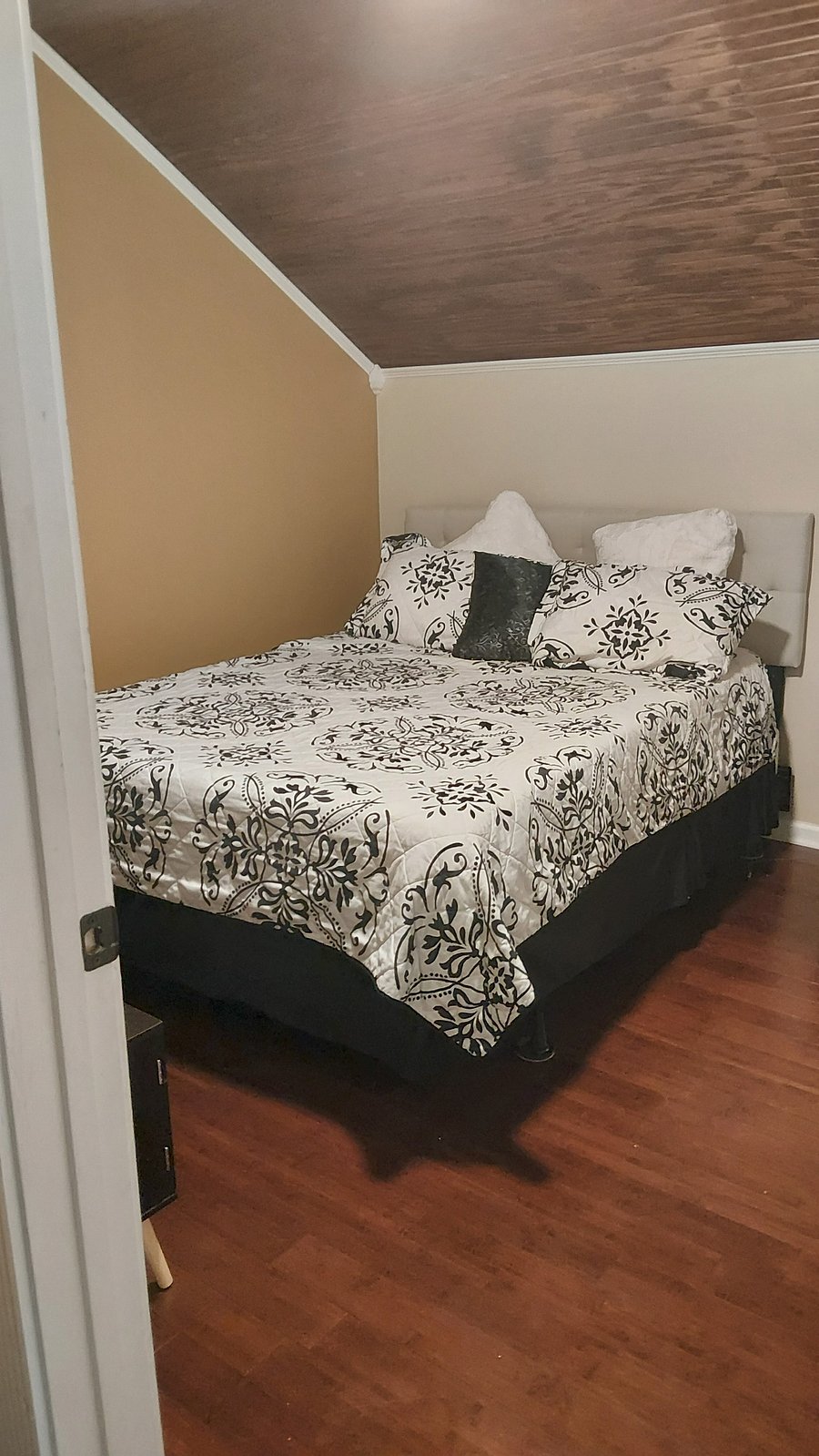 Furnished Finder property 1045098_1 photo 7