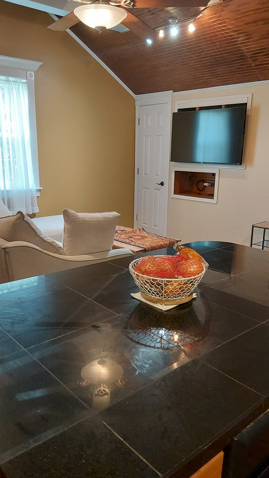 Furnished Finder property 1045098_1 photo 4