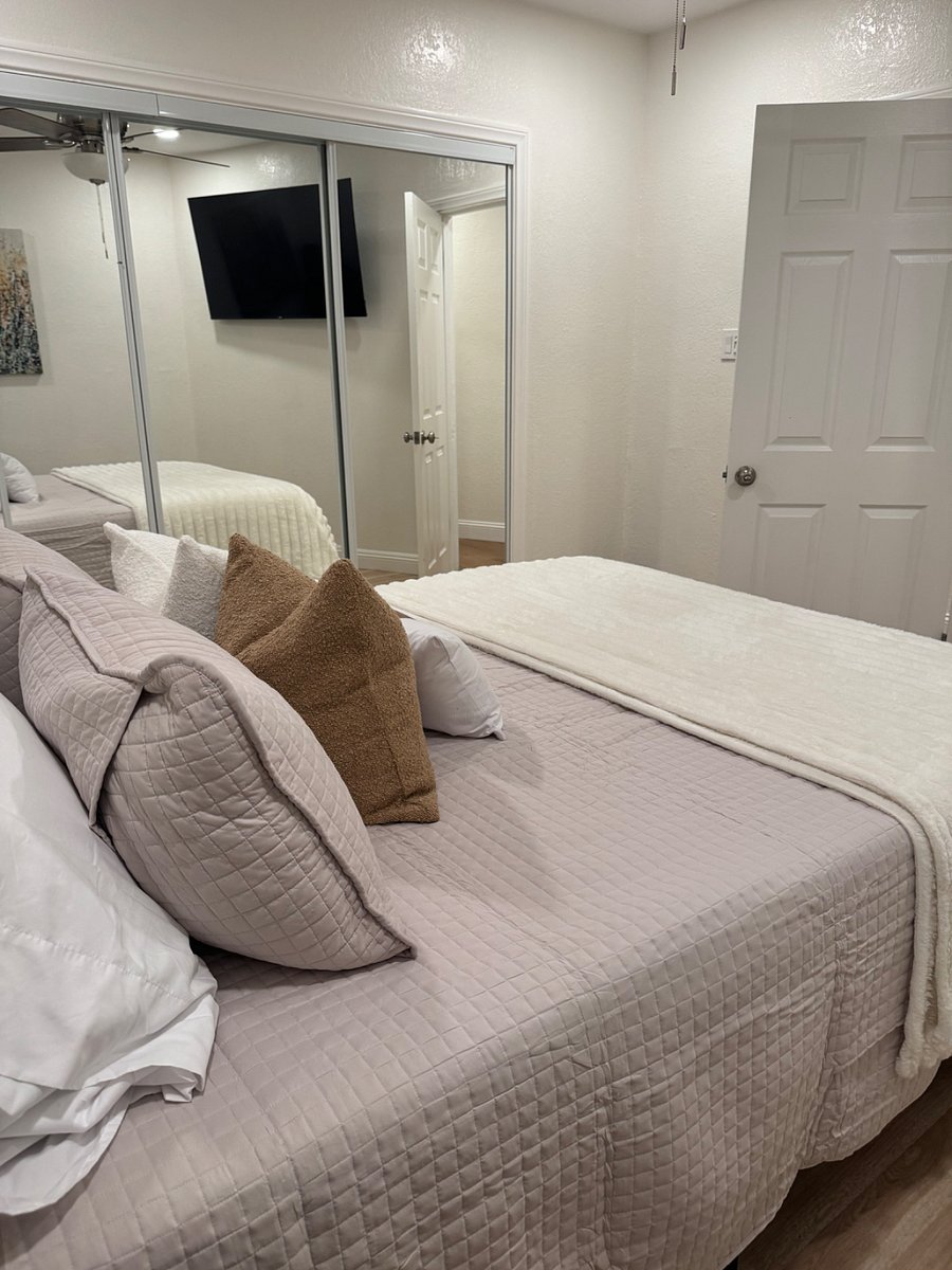 Furnished Finder property 1045107_1 photo 10