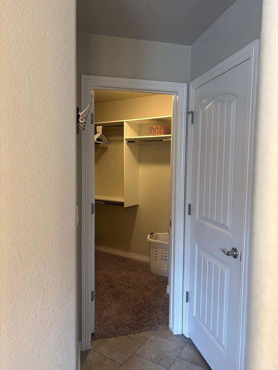 Furnished Finder property 1045136_1 photo 22