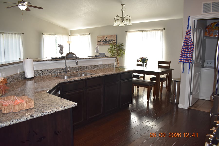 Furnished Finder property 1045136_1 photo 11