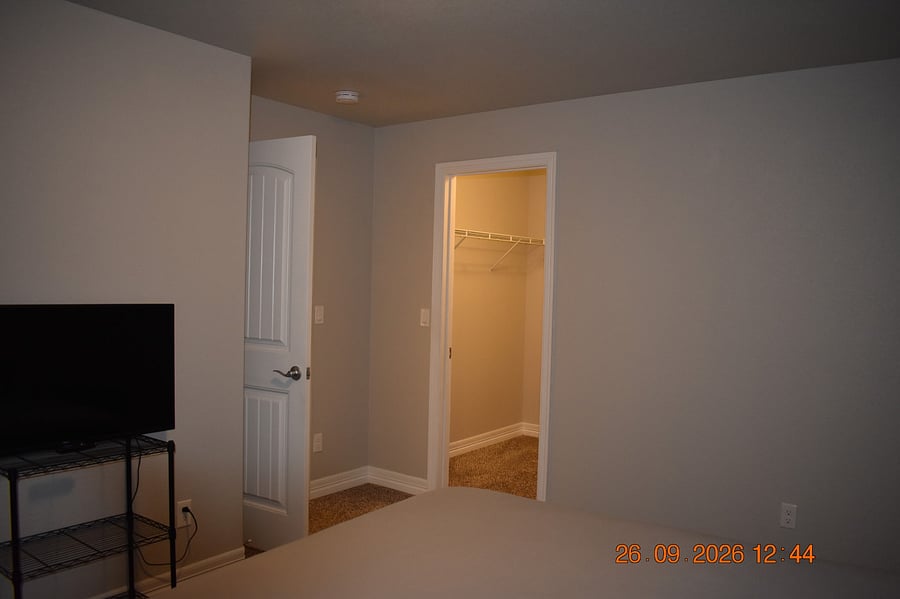 Furnished Finder property 1045136_1 photo 35