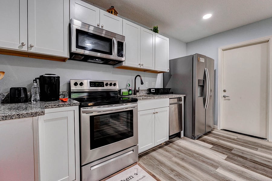 Furnished Finder property 1045142_2 photo 7