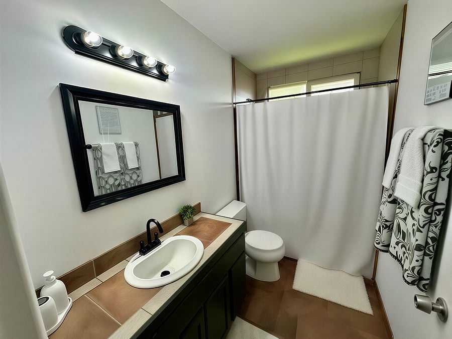 2nd Bathroom