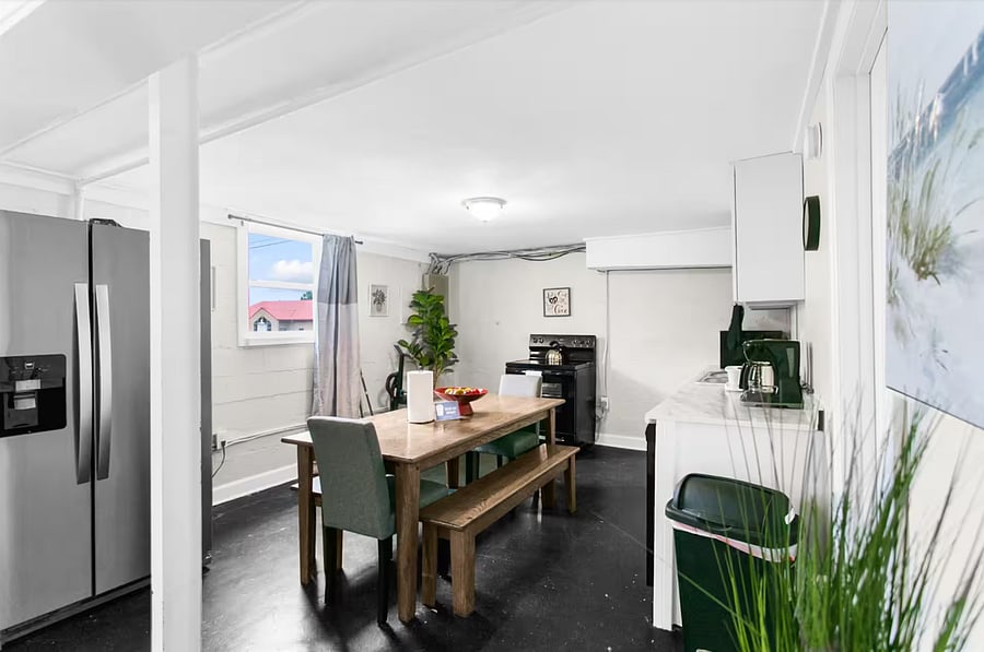 Start your day with coffee or wind down with a home-cooked meal-this kitchen comes ready with the appliances and essentials you need.