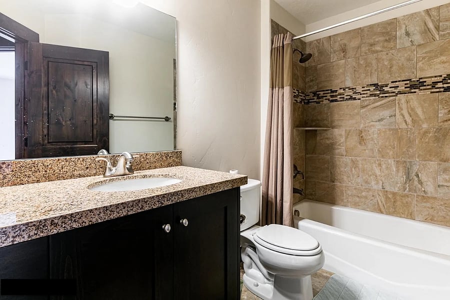 2F hallway full bath