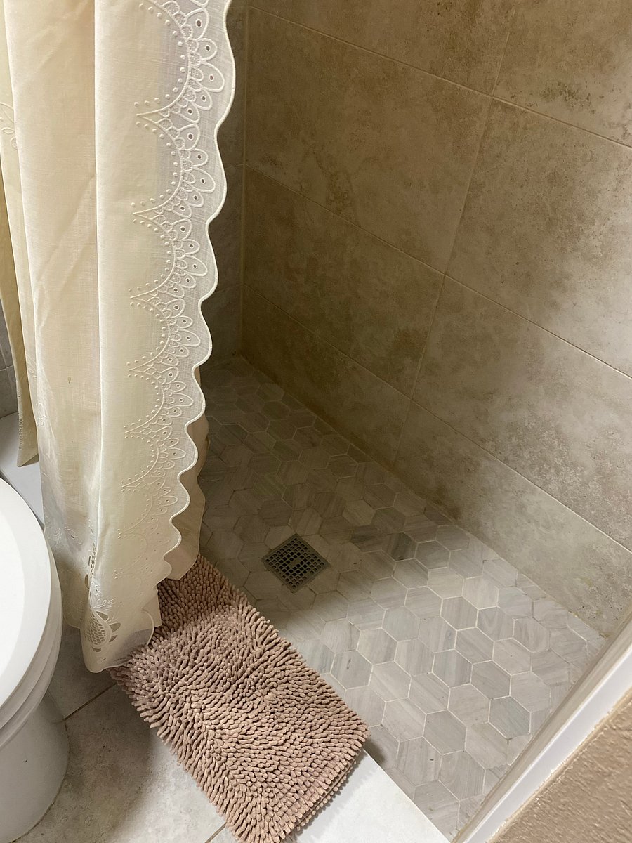 Furnished Finder property 1045196_1 photo 2