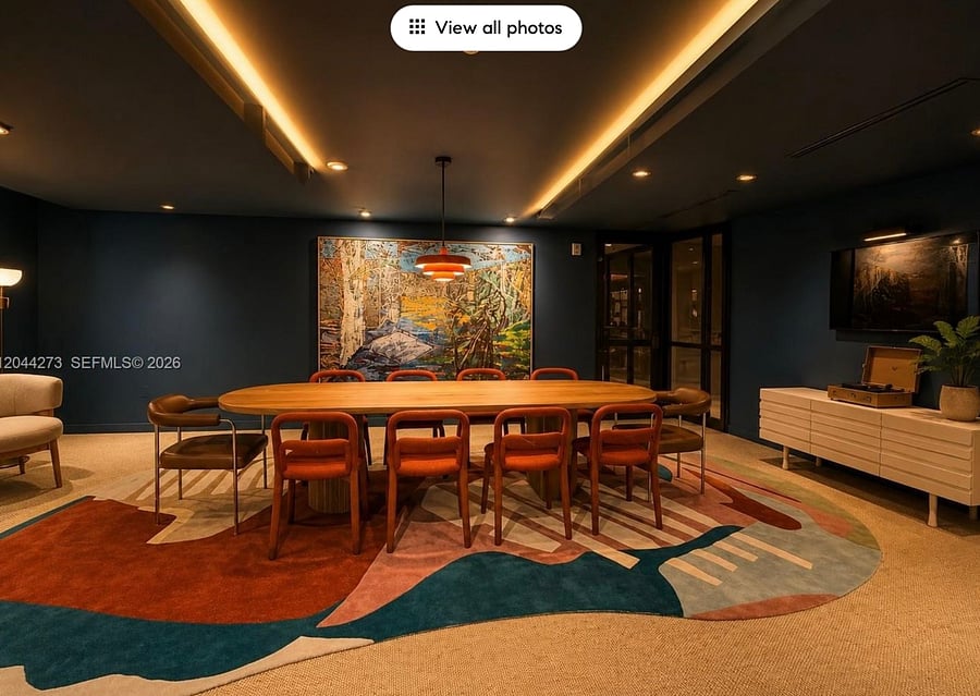 Remote co-working boardroom