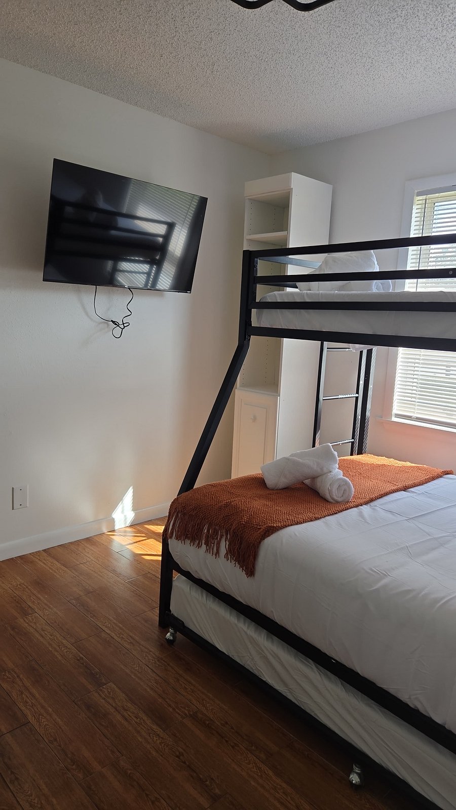 Furnished Finder property 1045321_1 photo 11