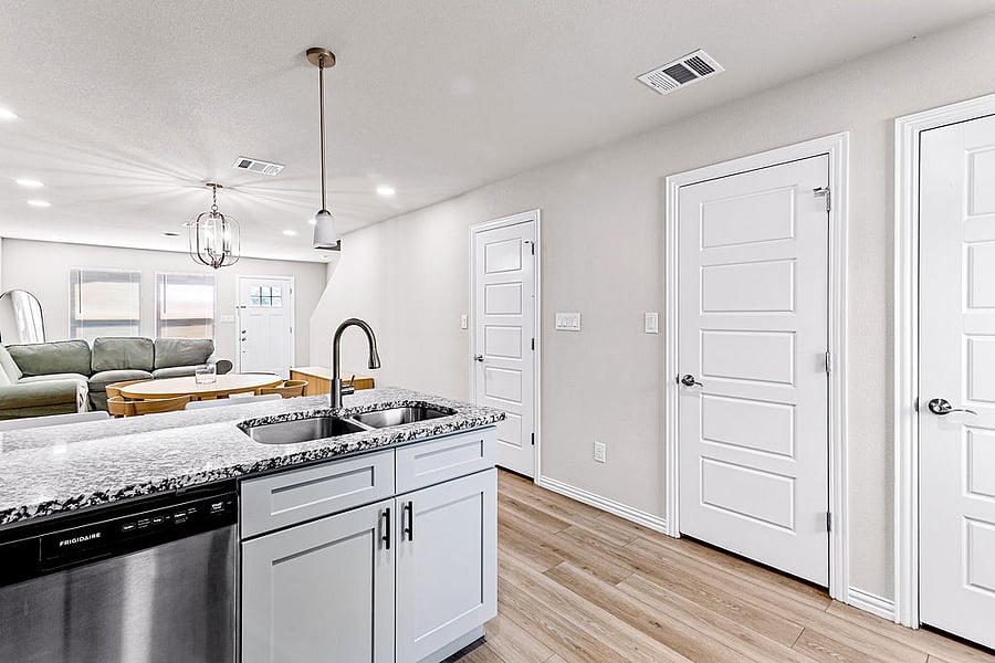 Furnished Finder property 1045455_1 photo 12