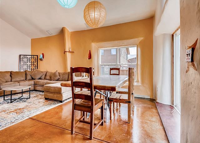 Furnished Finder property 1045528_1 photo 2
