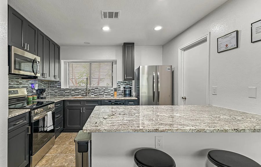 Furnished Finder property 1045647_1 photo 3