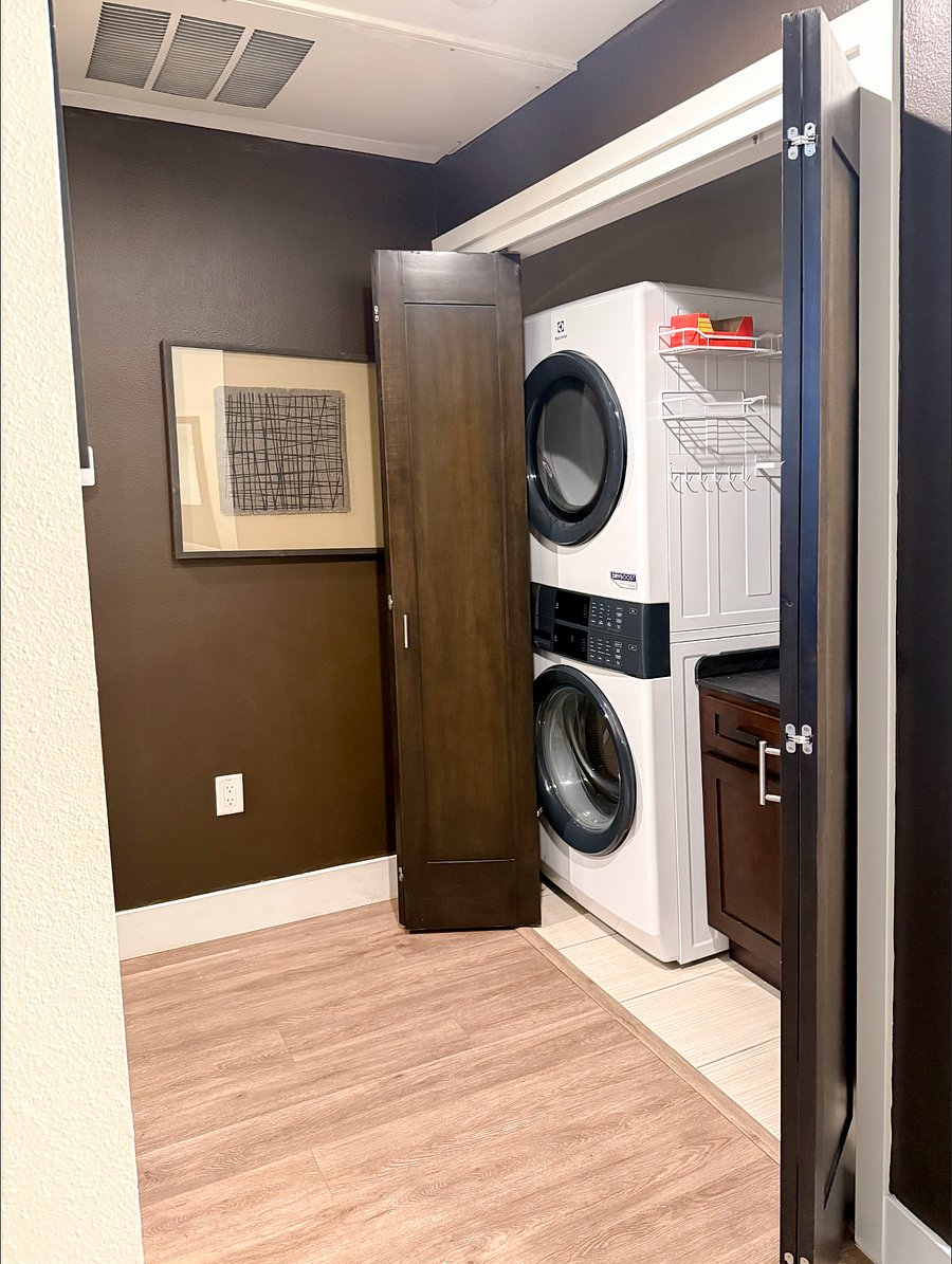 Furnished Finder property 1045677_1 photo 19