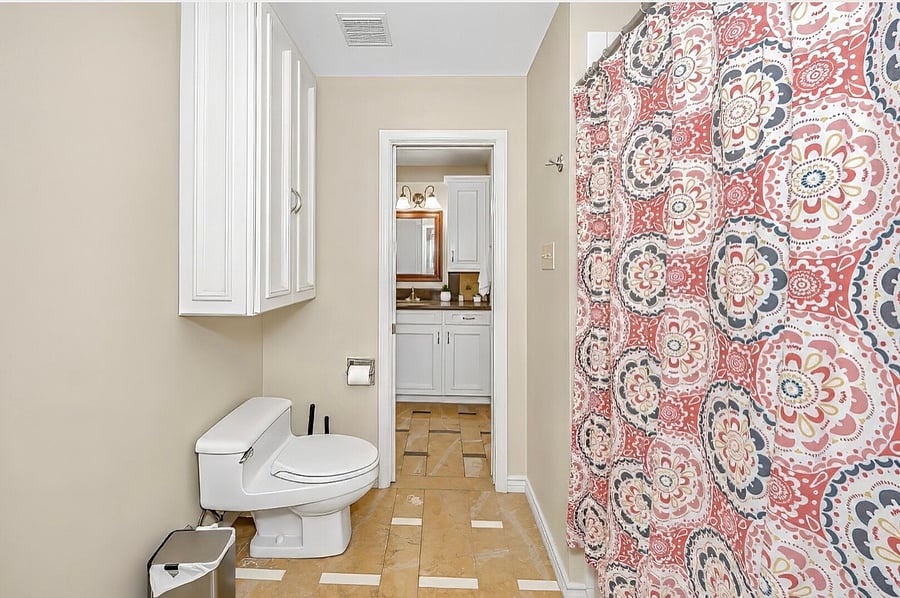 Master Bedroom Bathroom