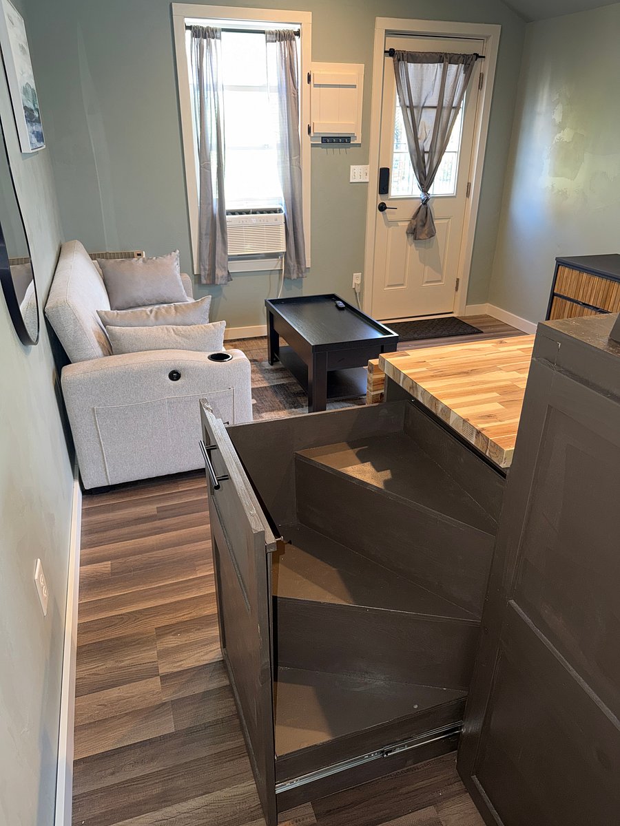 Furnished Finder property 1045803_1 photo 3