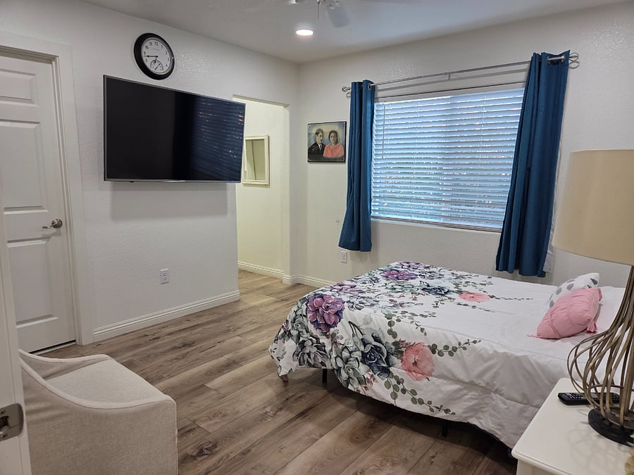 Furnished Finder property 1045804_1 photo 13