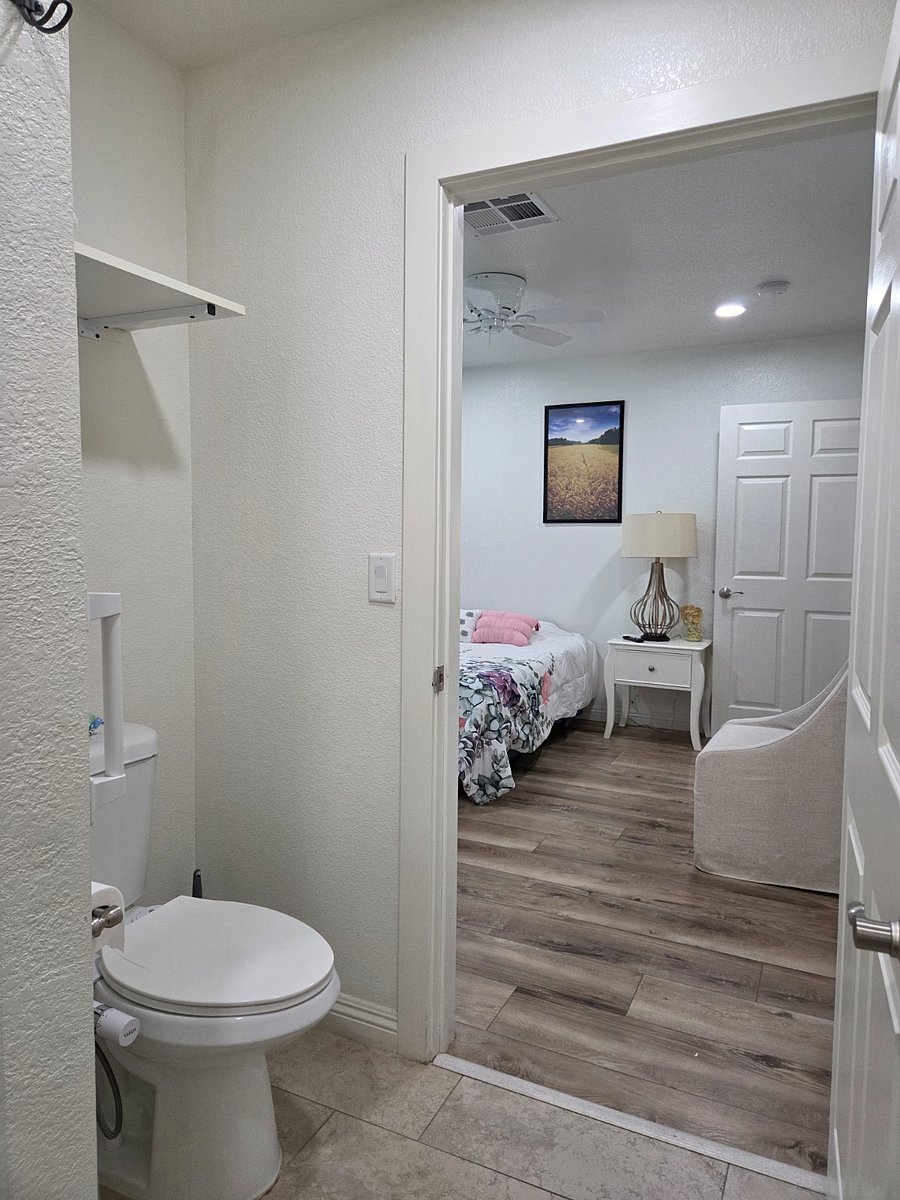 Furnished Finder property 1045804_1 photo 32