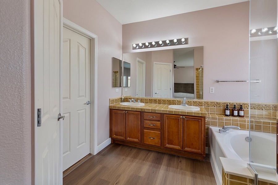 Furnished Finder property 1045817_1 photo 16