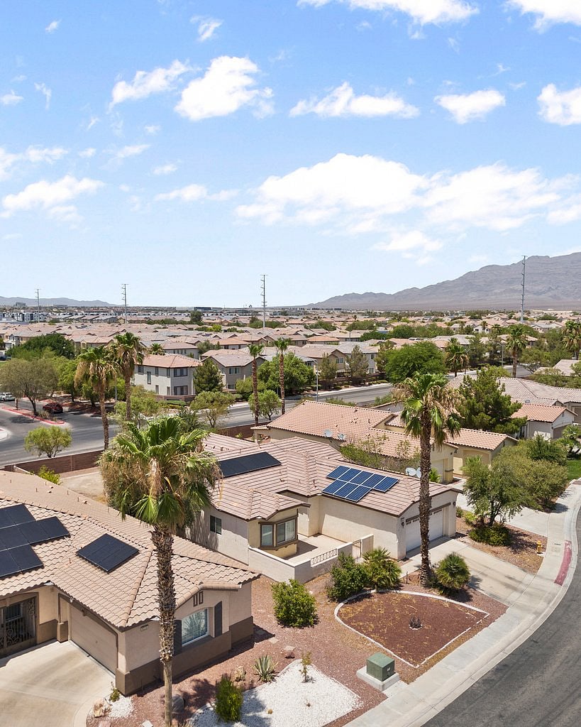 Furnished Finder property 1045817_1 photo 30
