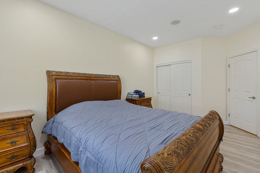 Furnished Finder property 1045817_1 photo 25