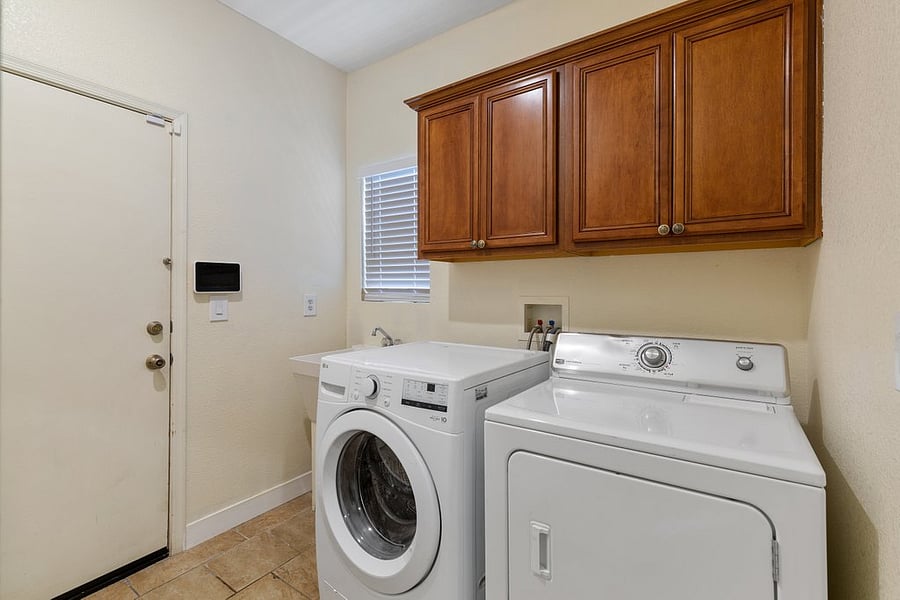 Furnished Finder property 1045817_1 photo 26