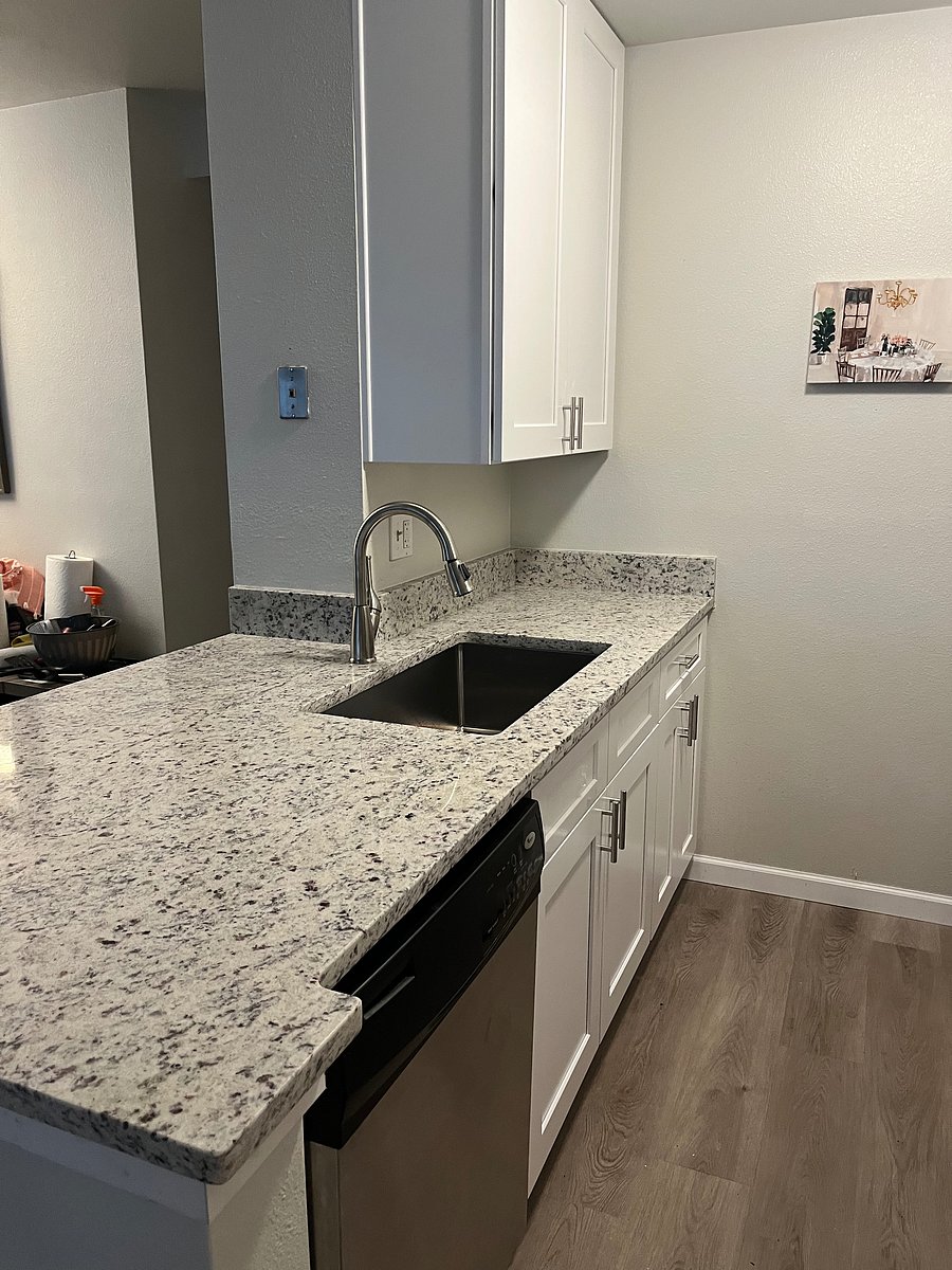 Furnished Finder property 1045828_1 photo 2