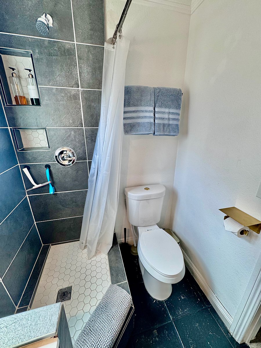 Furnished Finder property 1045849_1 photo 30