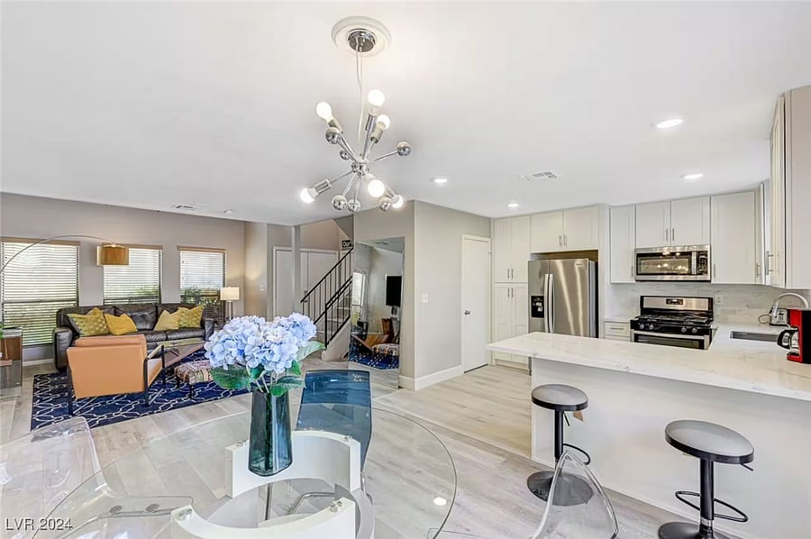 Furnished Finder property 1045874_1 photo 4
