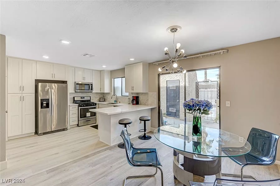 Furnished Finder property 1045874_1 photo 7