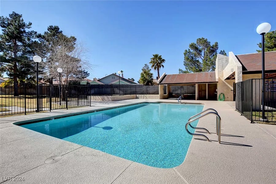 Furnished Finder property 1045874_1 photo 17
