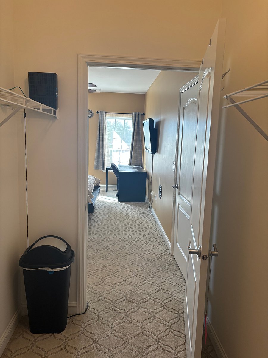 Furnished Finder property 1045906_1 photo 9