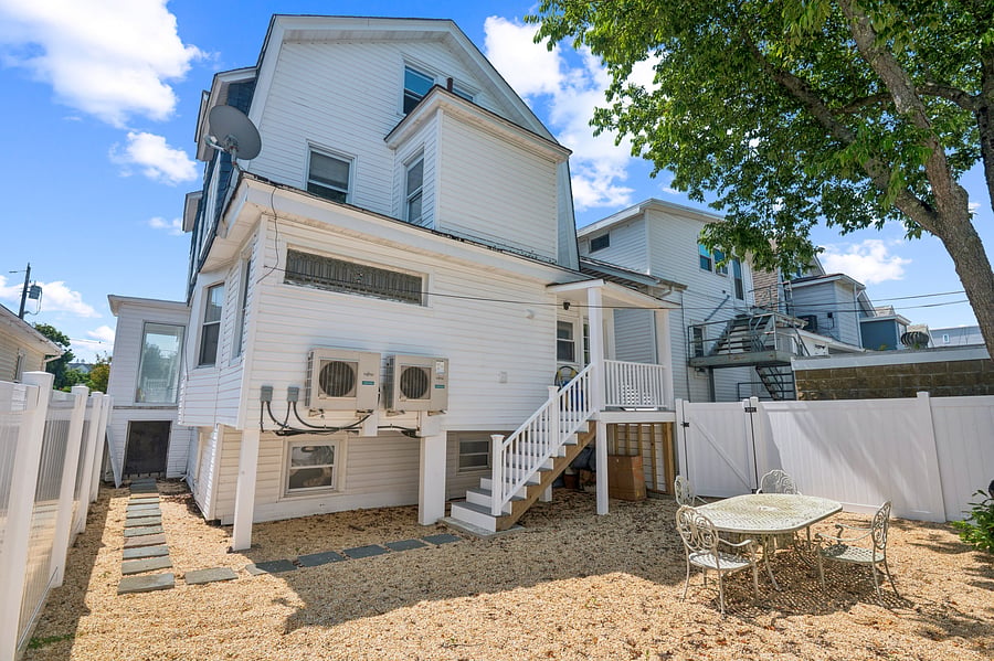 Furnished Finder property 1045913_1 photo 33