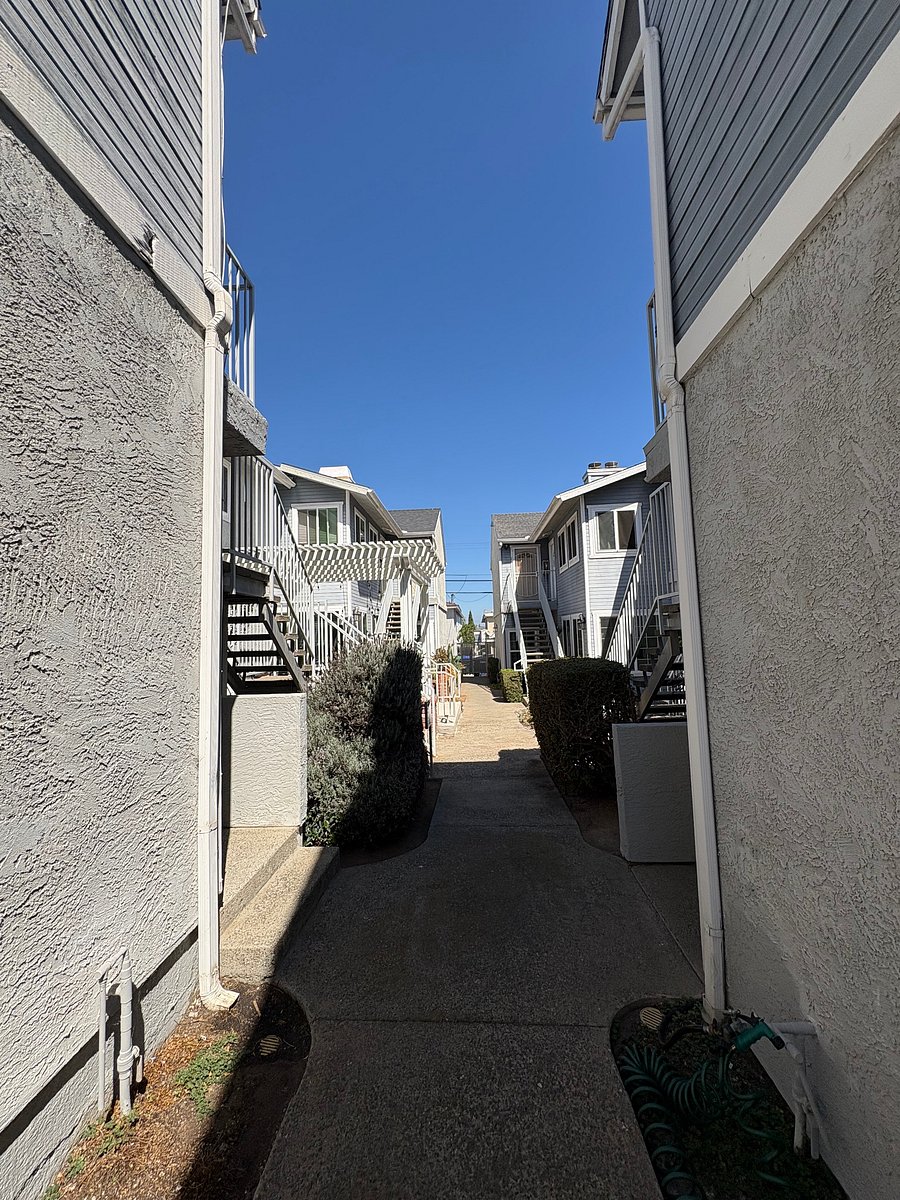 Furnished Finder property 1045942_1 photo 12