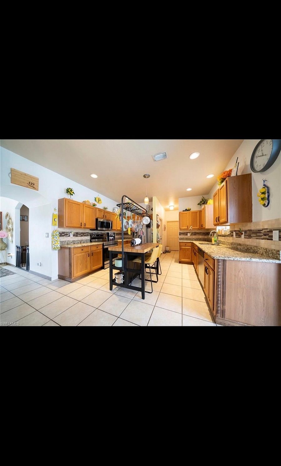 Furnished Finder property 1045960_1 photo 4