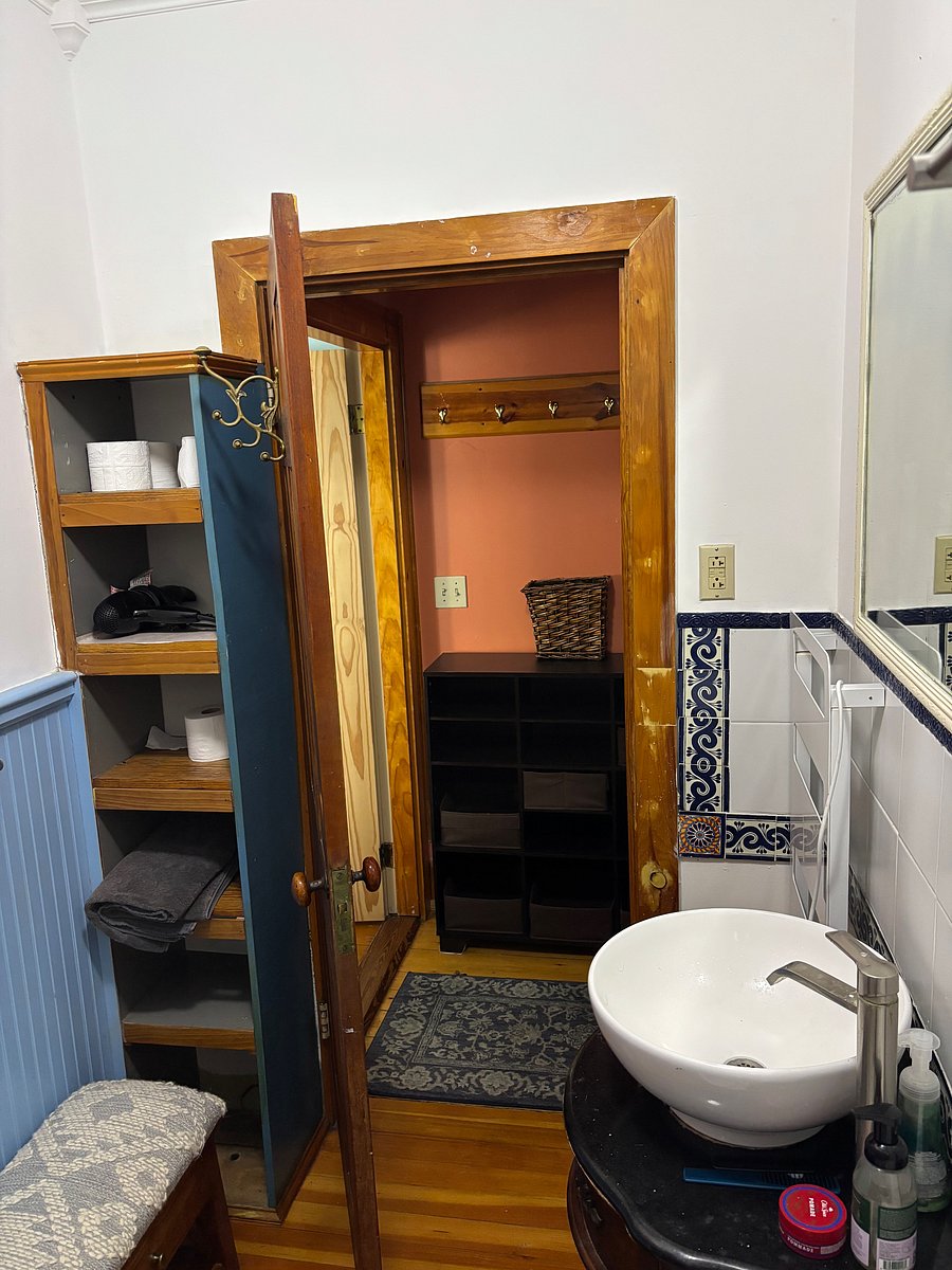 Furnished Finder property 1045987_1 photo 7