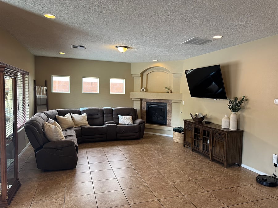 Furnished Finder property 1046008_1 photo 4