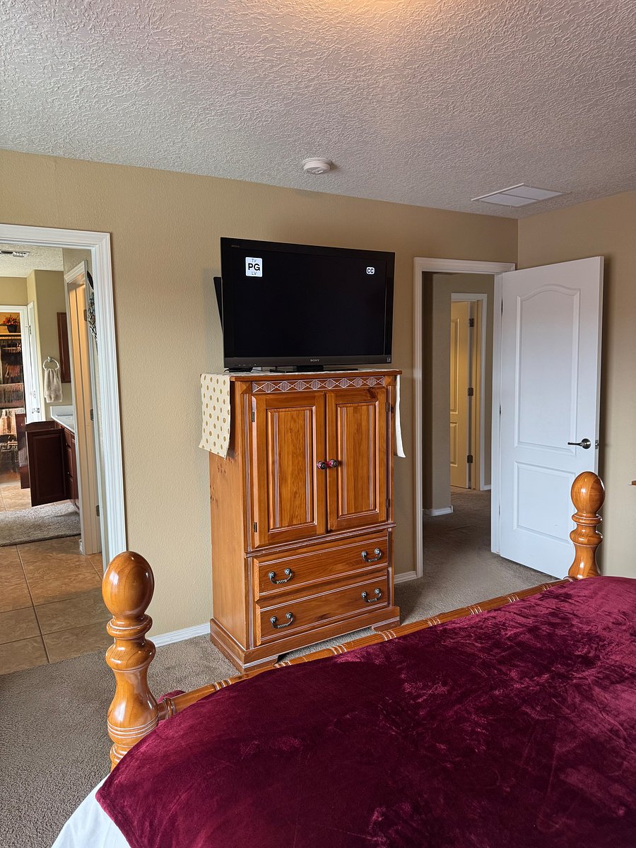 Furnished Finder property 1046008_1 photo 13