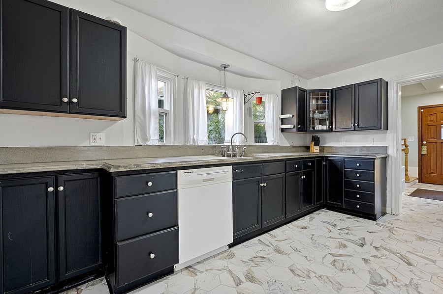 Furnished Finder property 1046011_1 photo 4