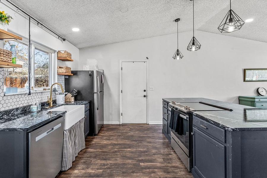 Furnished Finder property 1046019_1 photo 11