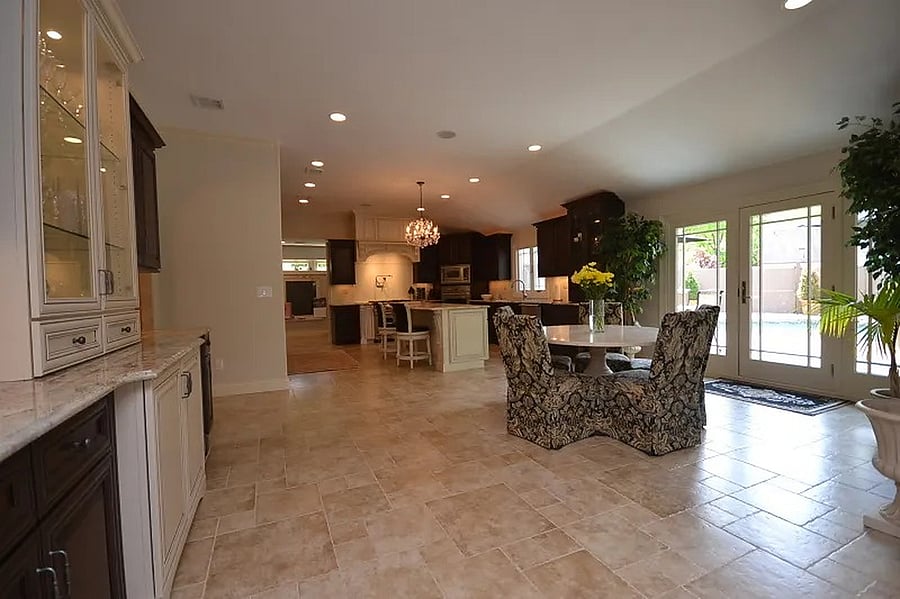 Kitchen table w/patio doors to pool