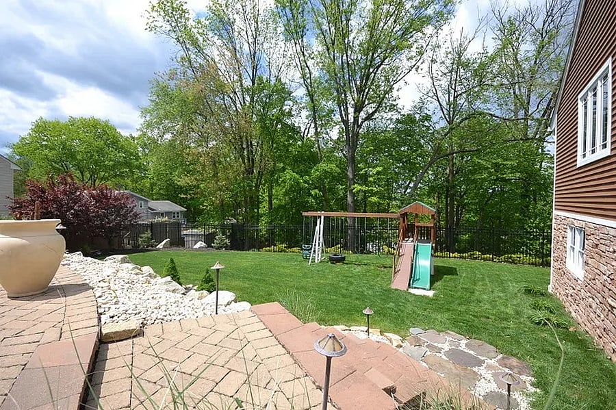 Lower yard w/grass