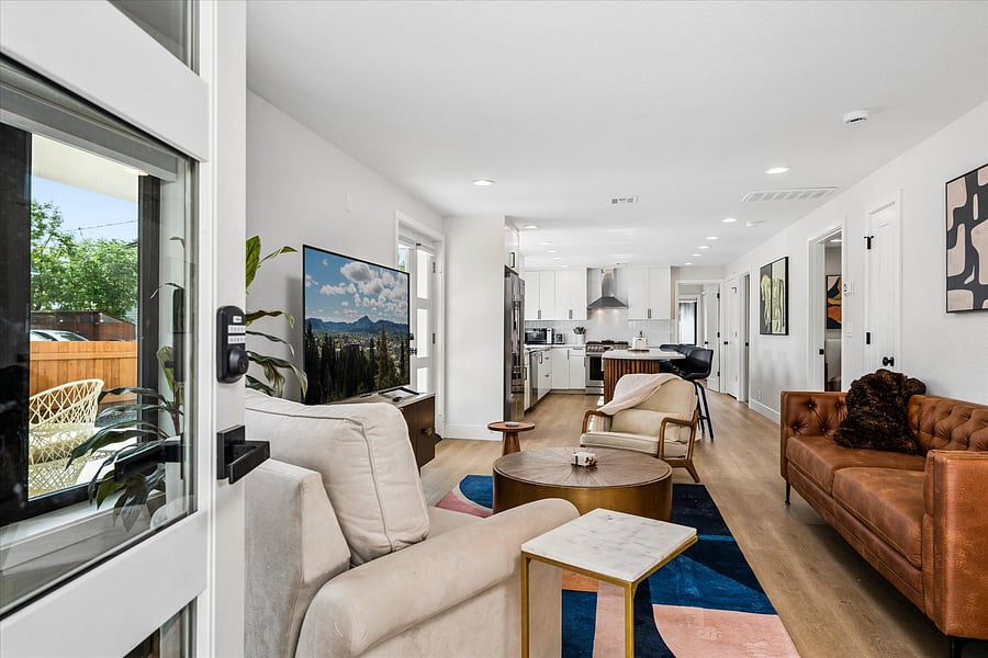 Furnished Finder property 1046055_1 photo 10
