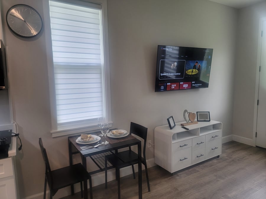 Furnished Finder property 1046067_1 photo 3