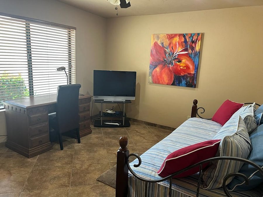 Furnished Finder property 1046082_1 photo 11