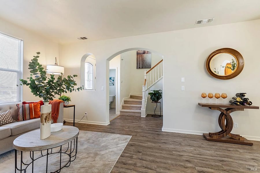 Furnished Finder property 1046115_1 photo 3