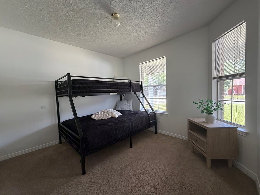 Furnished Finder property 1046122_1 photo 16