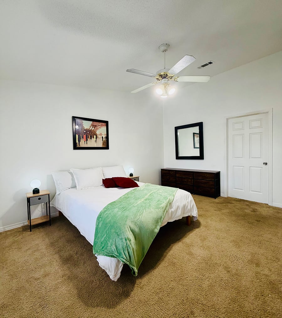 Furnished Finder property 1046122_1 photo 11