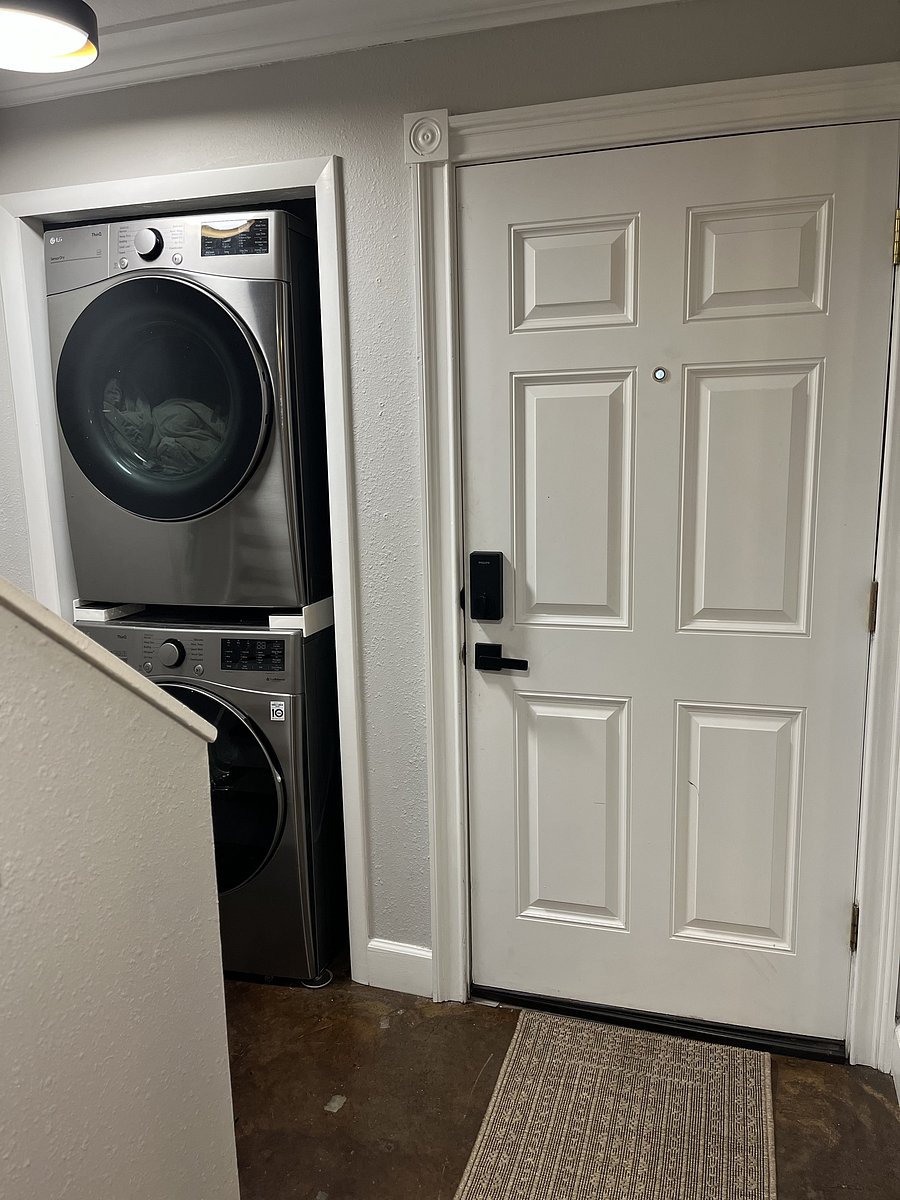Furnished Finder property 1046124_1 photo 31