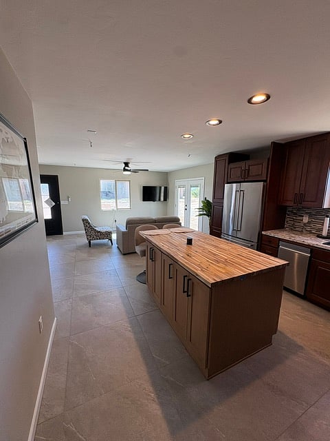 Furnished Finder property 1046141_1 photo 2